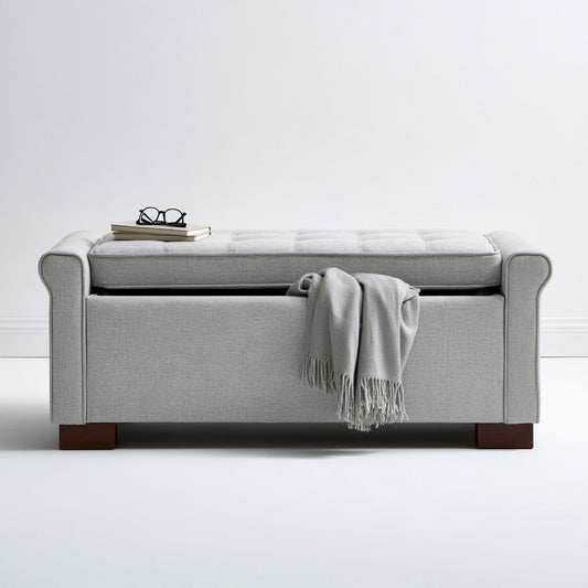 Banc avec rangement aux lignes épurées, coloris gris clair